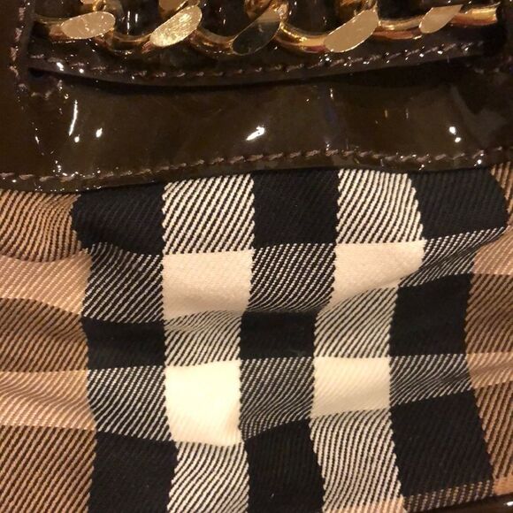 BURBERRY Prosum Brown Patent & Plaid Canvas Chain Link Shoulder Bag - Picture 3 of 11